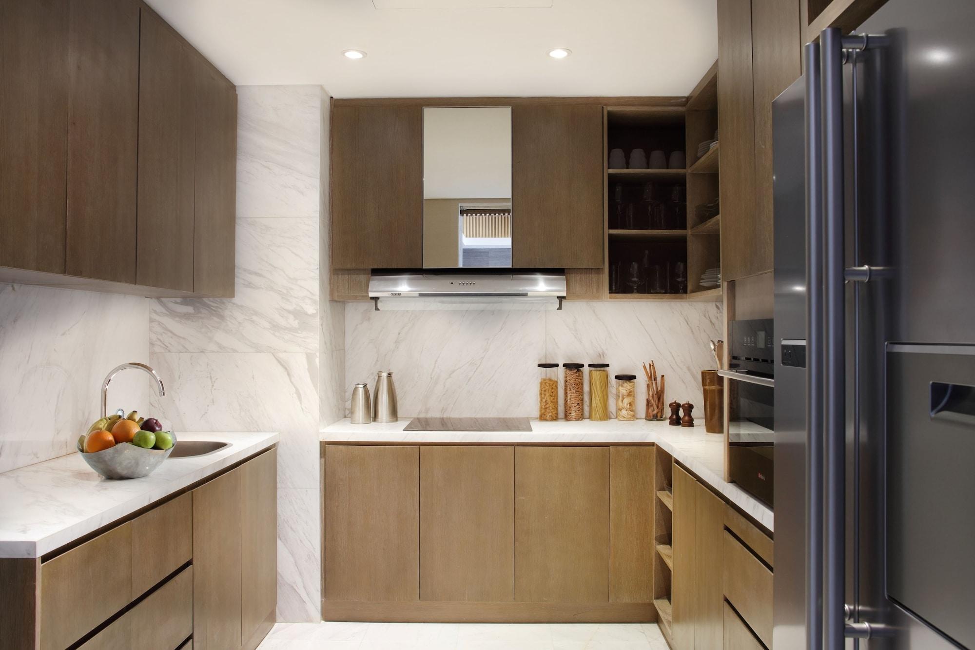 Doubletree By Hilton Jakarta - Diponegoro Kültér fotó A modern kitchen