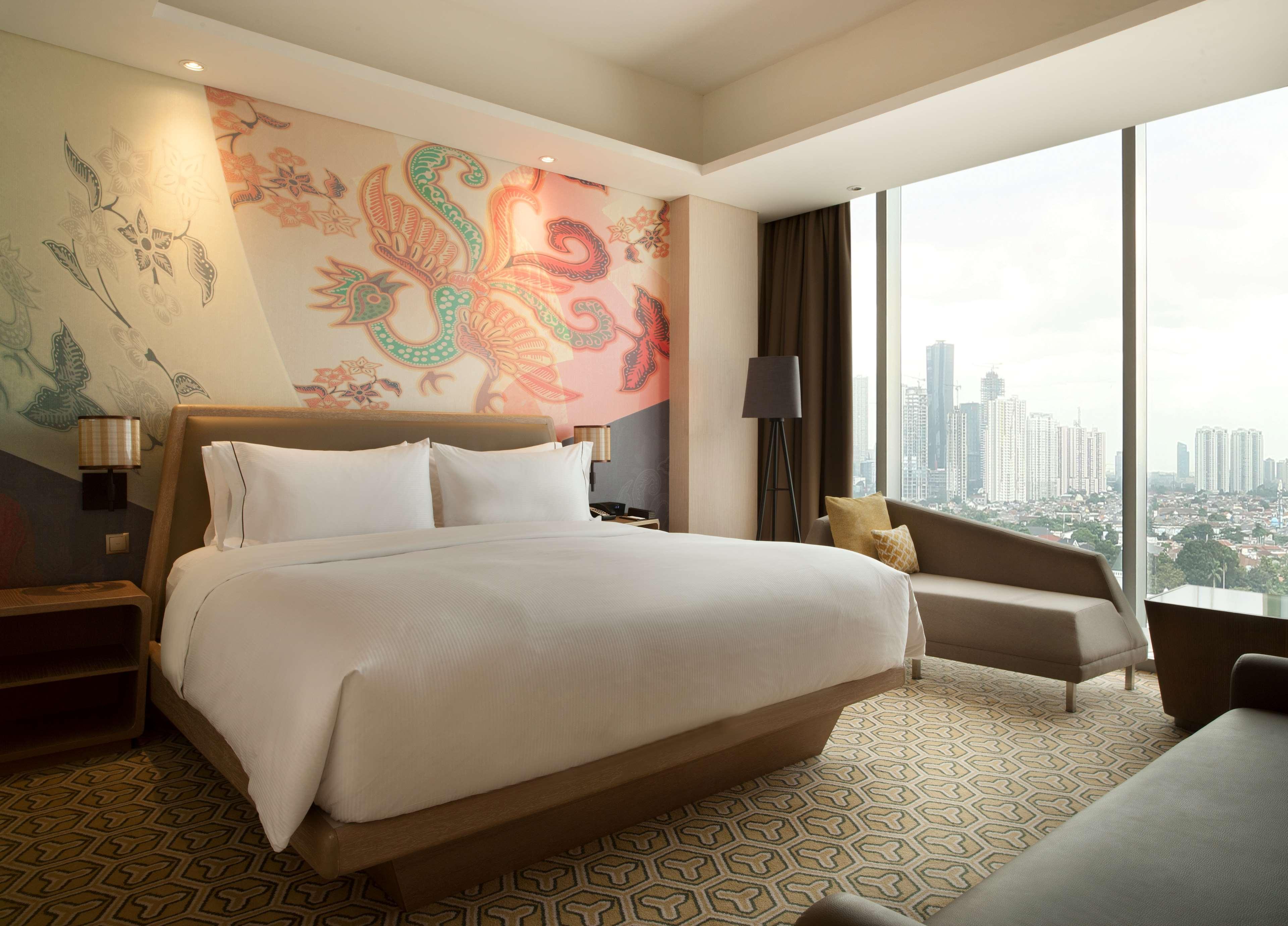 Doubletree By Hilton Jakarta - Diponegoro Kültér fotó Deluxe Room