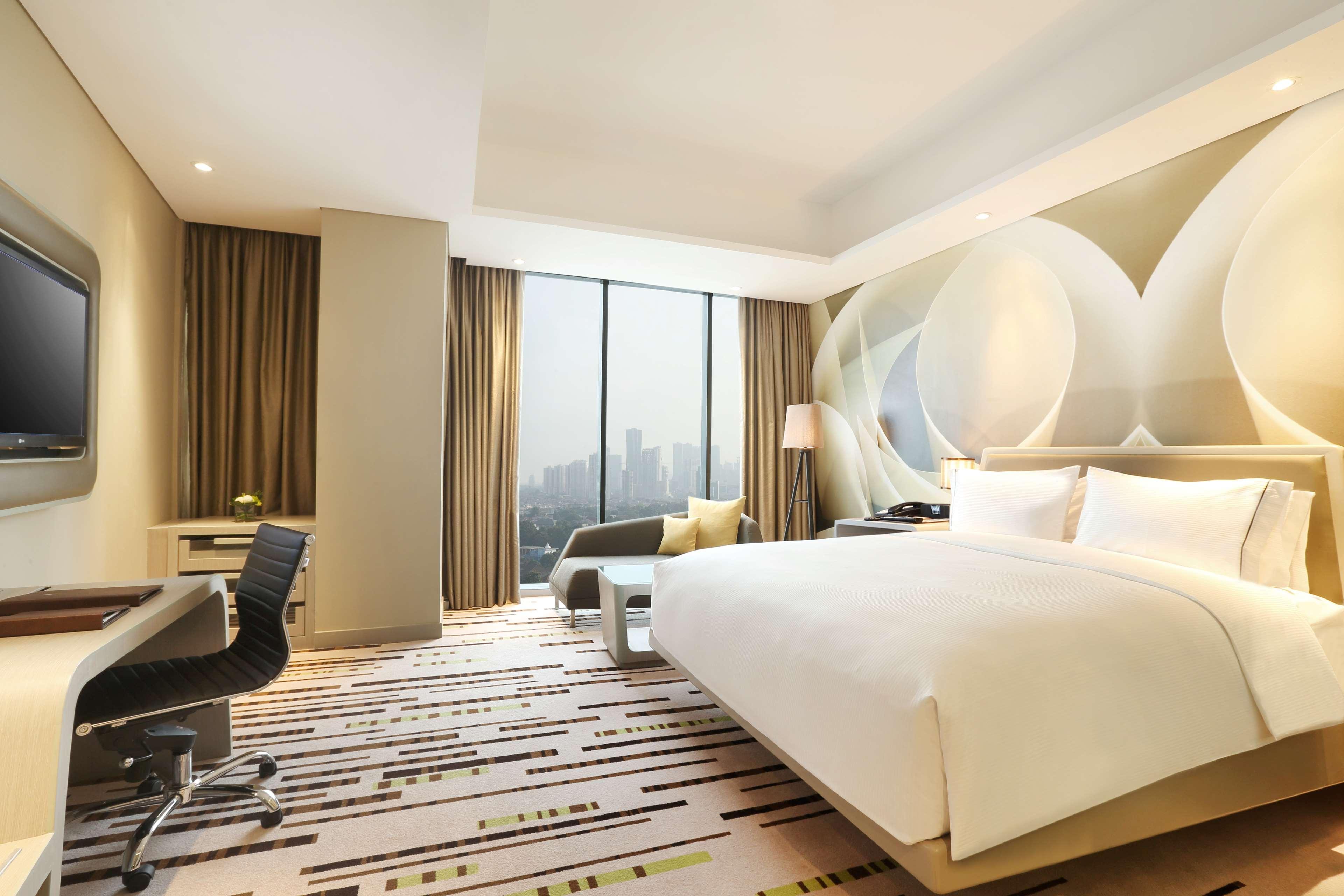 Doubletree By Hilton Jakarta - Diponegoro Kültér fotó Deluxe Room