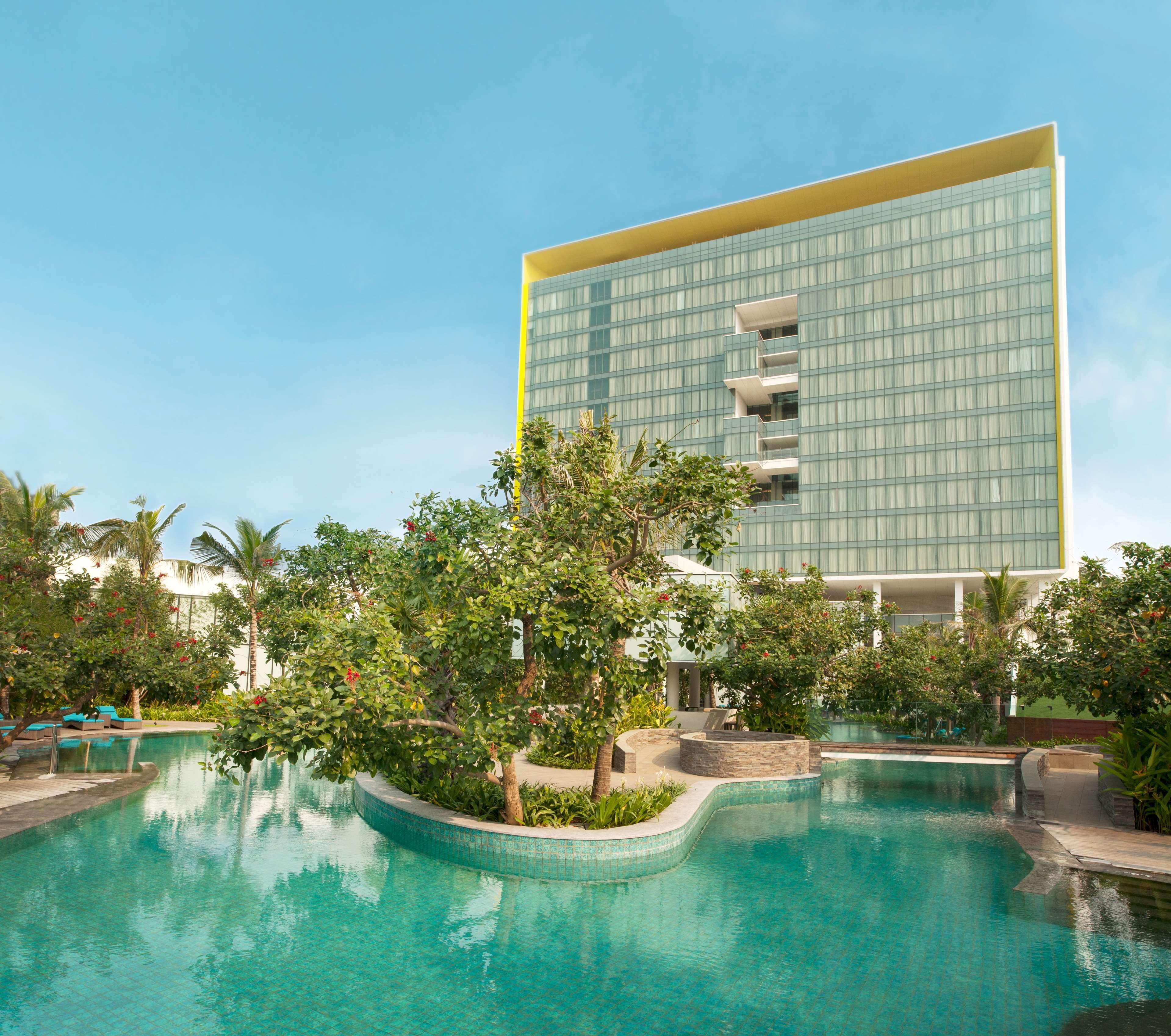 Doubletree By Hilton Jakarta - Diponegoro Kültér fotó The Park, Hyderabad