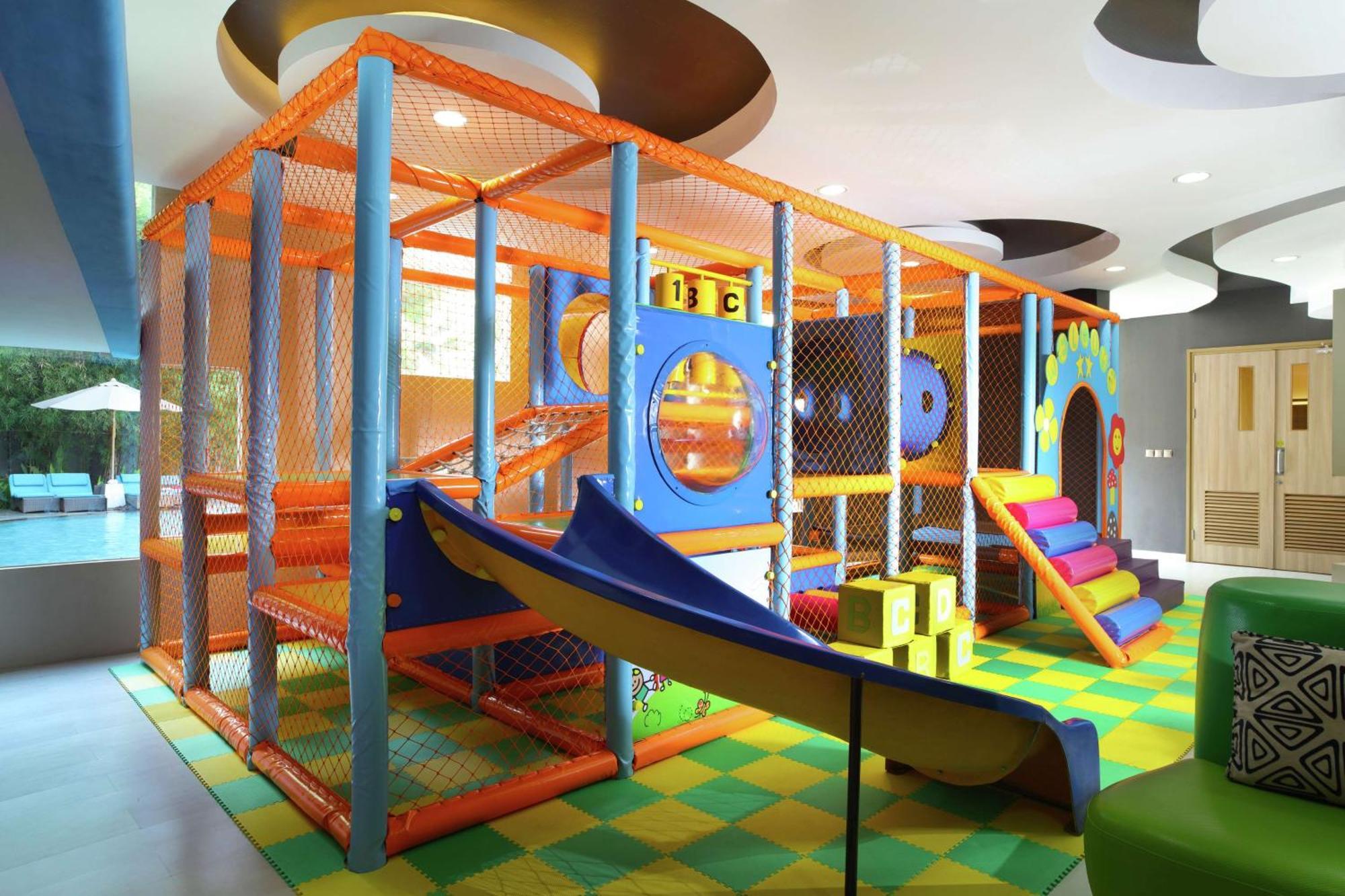Doubletree By Hilton Jakarta - Diponegoro Kültér fotó Indoor playground