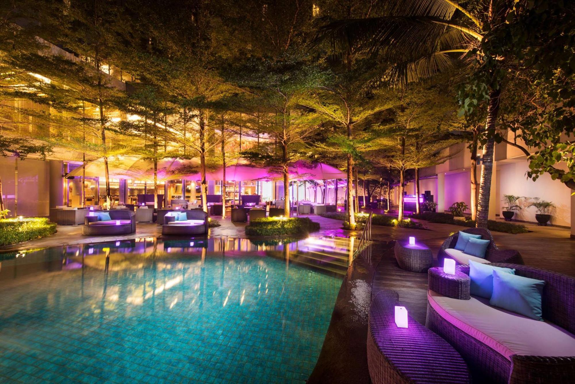 Doubletree By Hilton Jakarta - Diponegoro Kültér fotó The Forest
