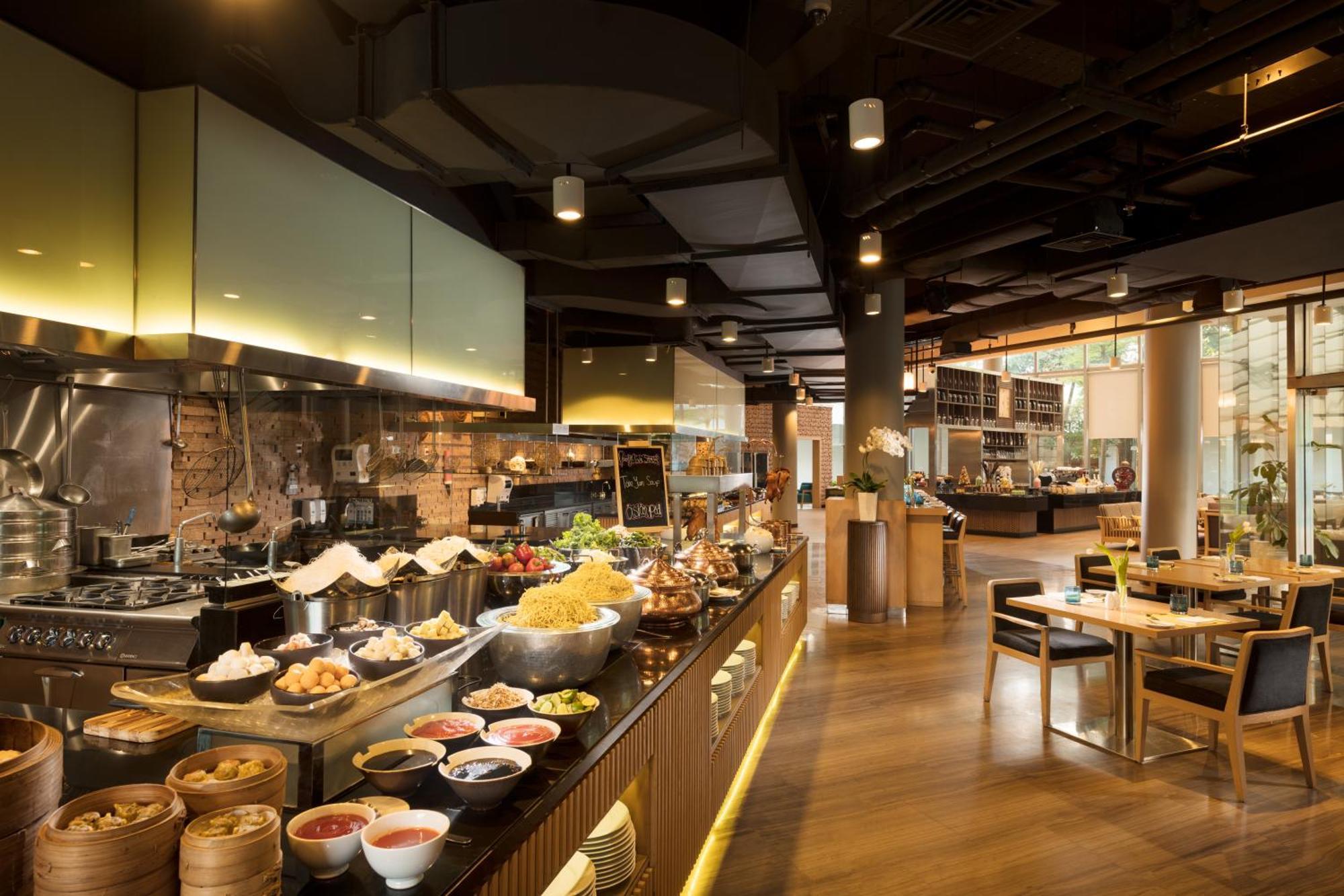 Doubletree By Hilton Jakarta - Diponegoro Kültér fotó The restaurant